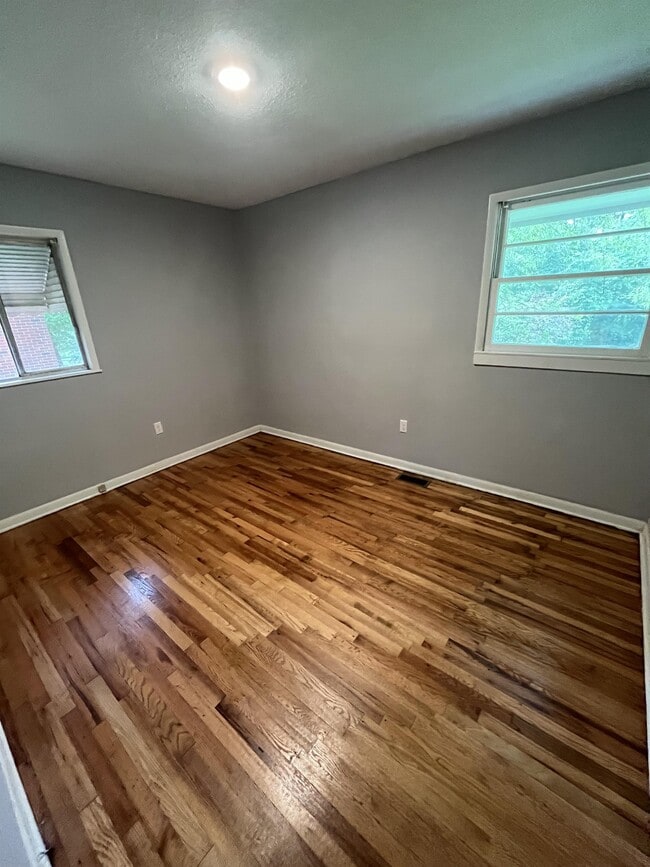 Photo - 122 S-24-740