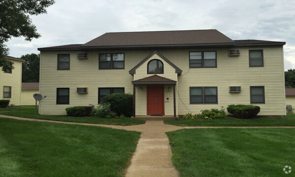 Building Photo - Country View Apartments