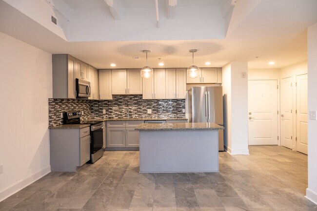 2304 | Kitchen - ArriveKC Condos