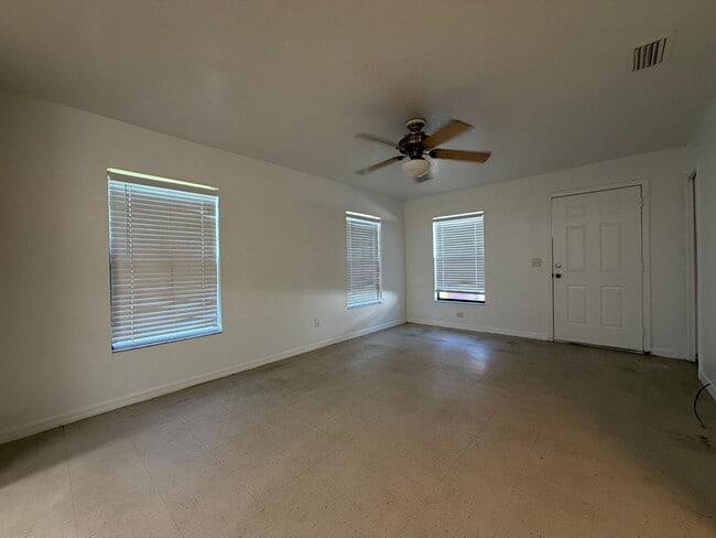 Photo - 3102 W Reynolds St