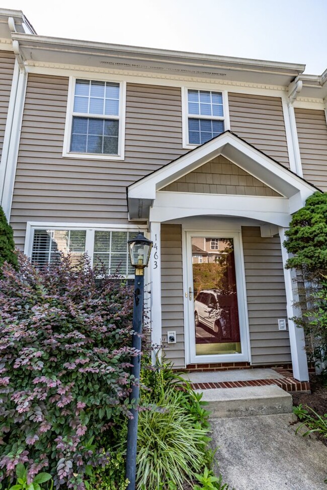 1463 Glenside Green - River Run Townhome! - Townhome Rental in ...