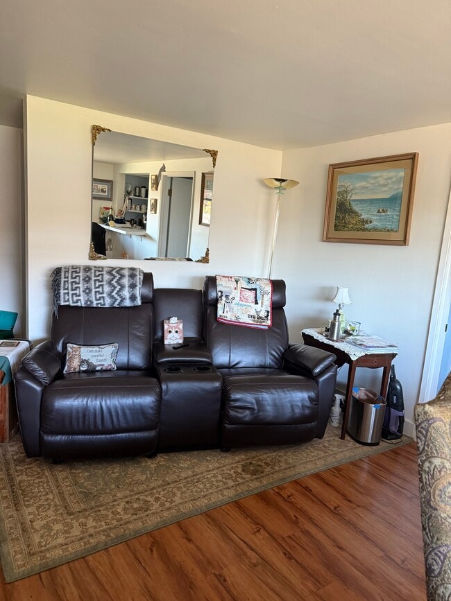 Living Room - 2832 W Mercer Way