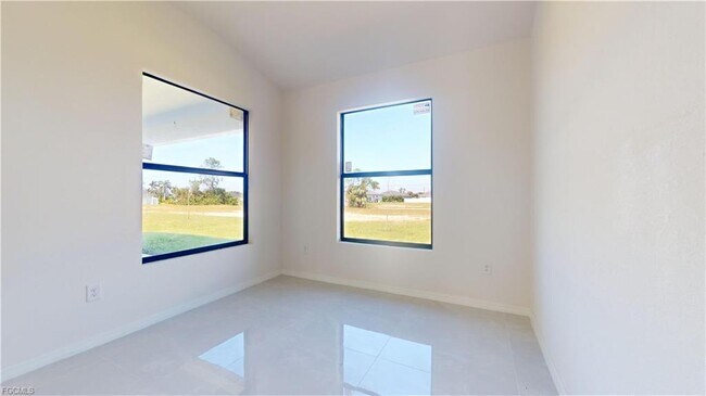 Photo - 2421 NW 24th St