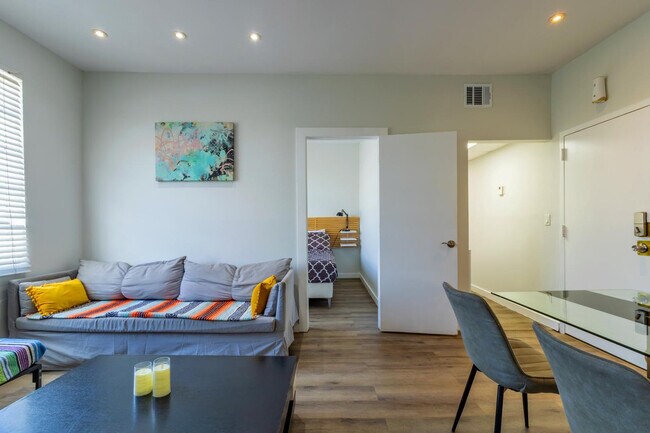 Photo - 750 Collins Ave Unit ID1239373P