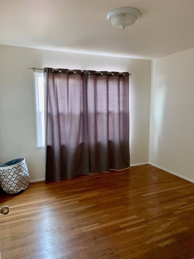 Photo - 3 BEDROOM 2 BATH HOUSE - South Torrance