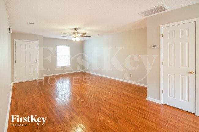 Photo - 113 Tyron Rd