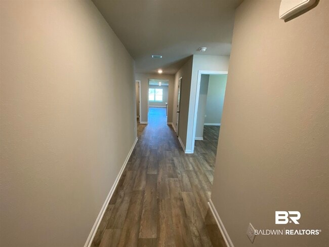 8018 Irwin Loop