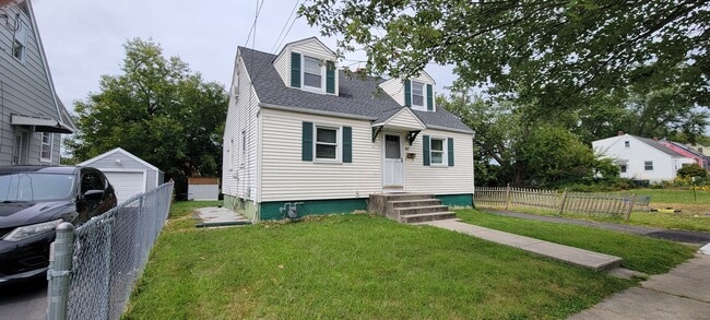 Photo - 87 Ellington St