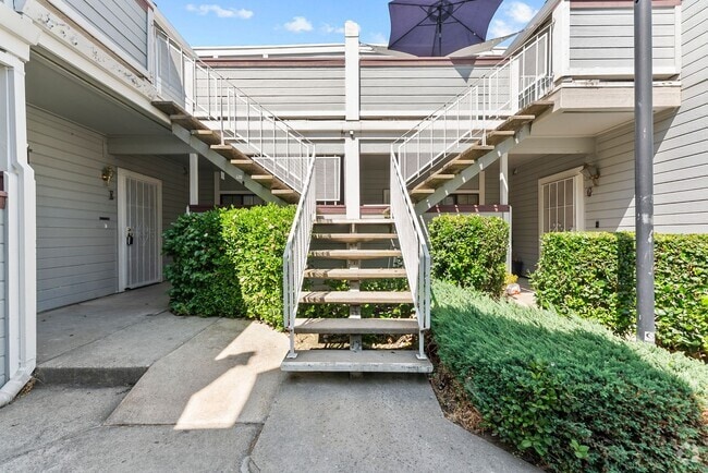 Building Photo - 2 Bedroom 2 Bathroom Condo in Citrus Heights