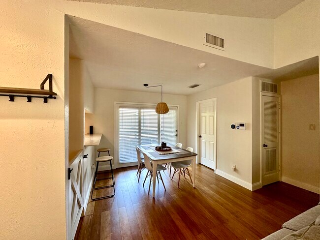 Photo - 1108 Quail Valley Ln Unidad 221