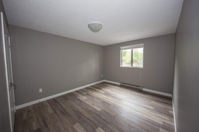 Photo - Southend Apartments