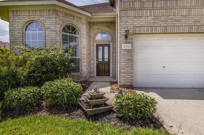 Photo - 1004 Autumn Brook St