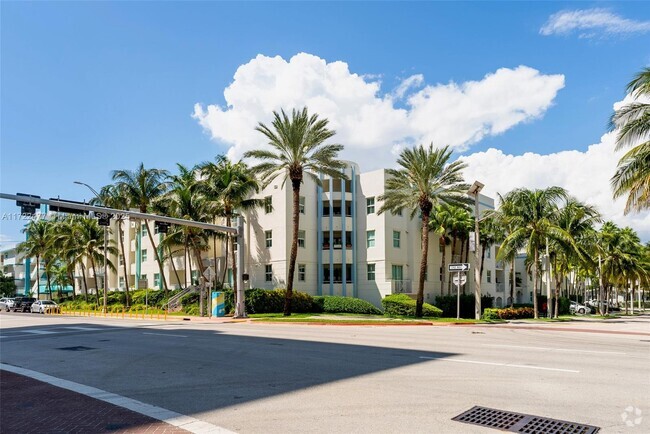 Building Photo - 9172 Collins Ave Unit 412 Rental