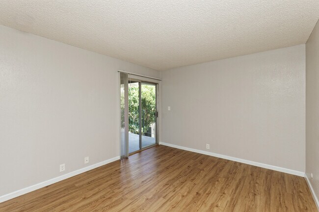 Pinecrest Villas