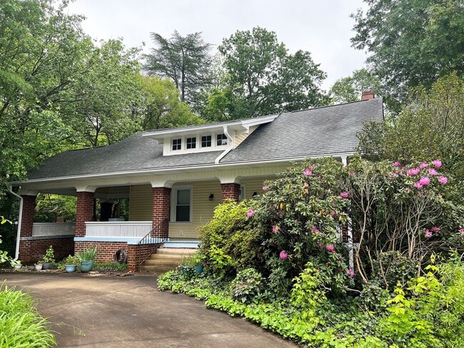 Photo - 615 W Marion St