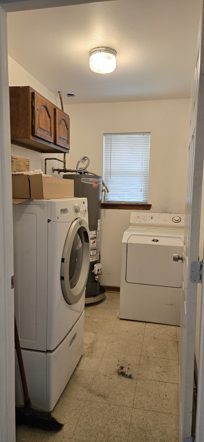 Photo - 4513 Temple St