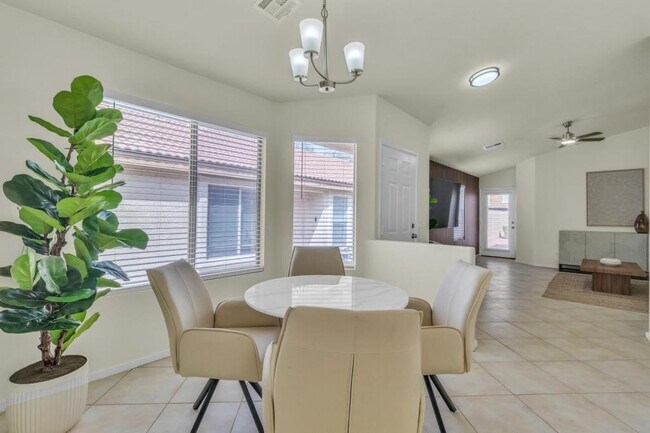 Photo - 11076 Zampino St