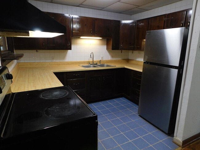 Photo - 240 Dogwood Dr