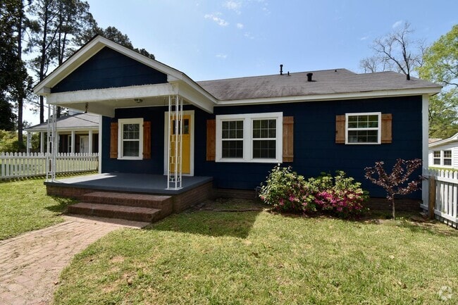Building Photo - 3 Bed 2 Bath Home on Tech Drive