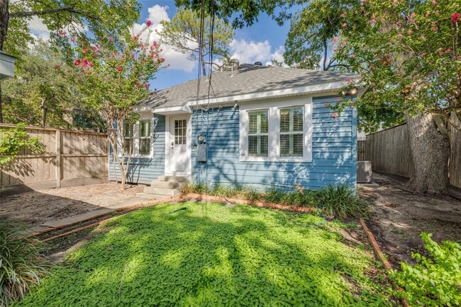 Photo - 6204 Kirby Dr