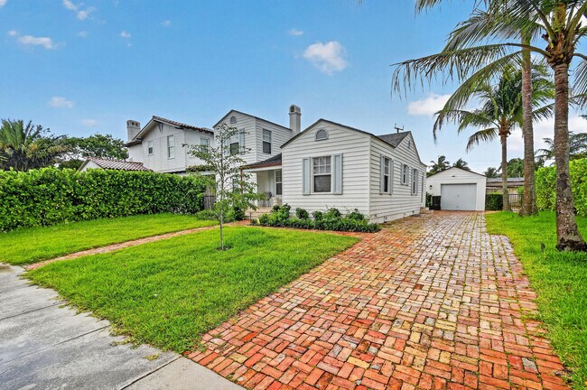 Photo - 236 Greymon Dr