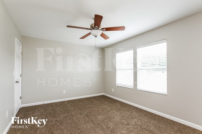 Photo - 504 Landis Oak Way