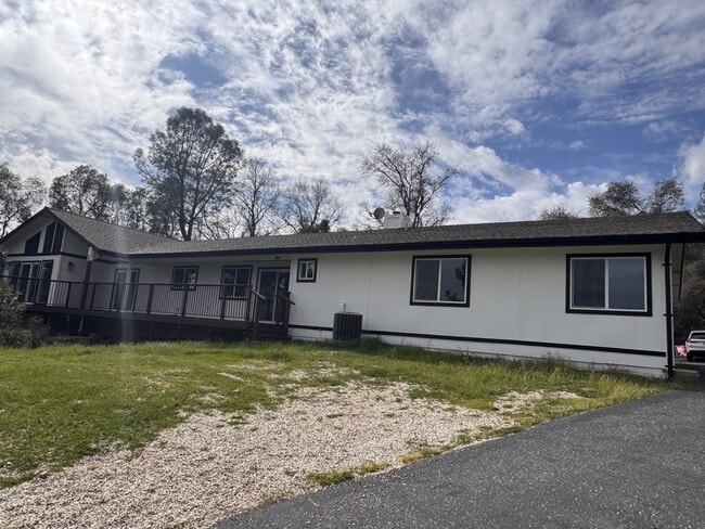 Photo - 17554 Patricia Way