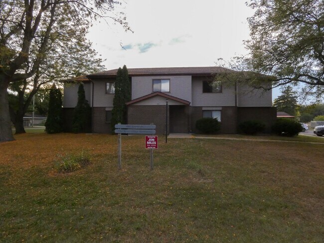 Building Photo - 401 Grant St