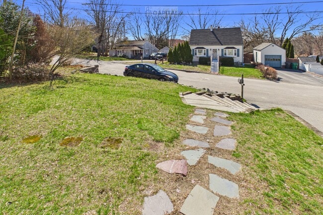 Photo - 22 Okinawa Ave