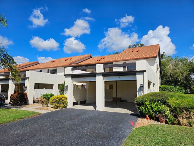 Building Photo - Seasonal Short-Term 2 Bedroom 2 Bathroom 2nd Floor Condo in Estancias of Capri Isles! Unit 144B