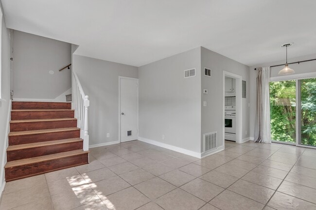 Photo - 622 Ermac Dr