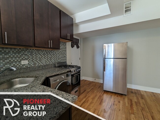 Photo - 2822 N Mildred Ave Unit 1