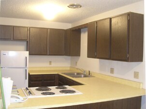 Large kitchen with lots of counter space.