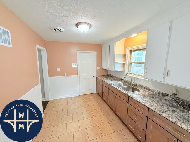 Building Photo - 4634 N 39th St