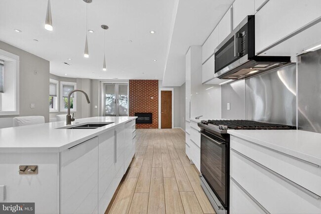 Photo - 1620 15th St NW