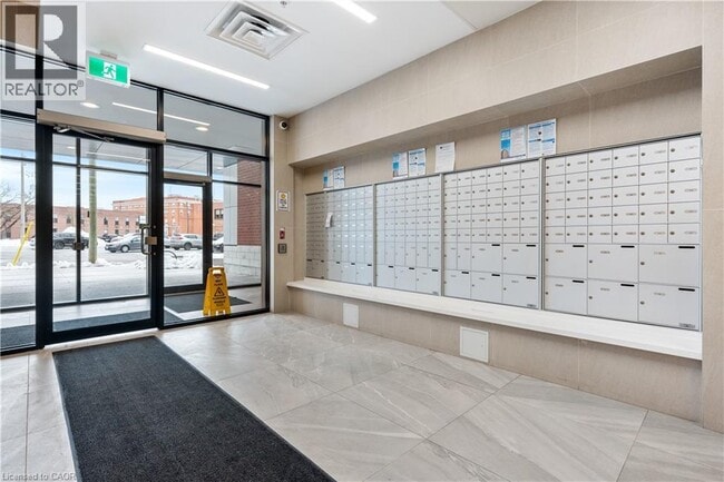 Photo - 1 Wellington St Unité 607