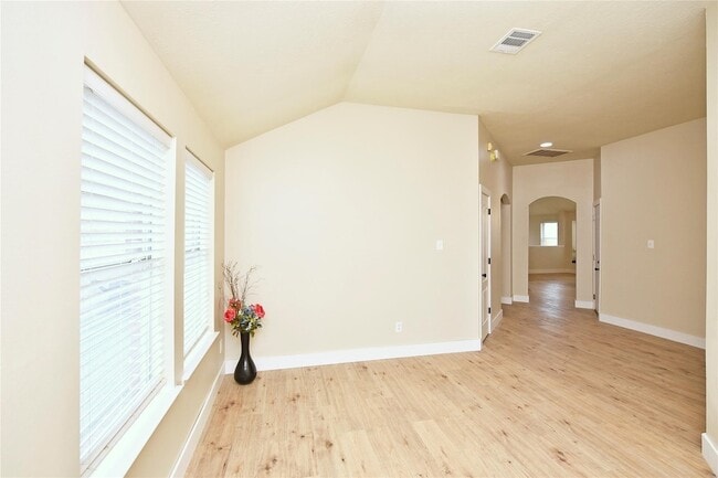 Photo - 7715 Butler Lakes Ct