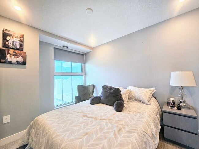 Photo - 10180-10103 103 St NW Unit 1004