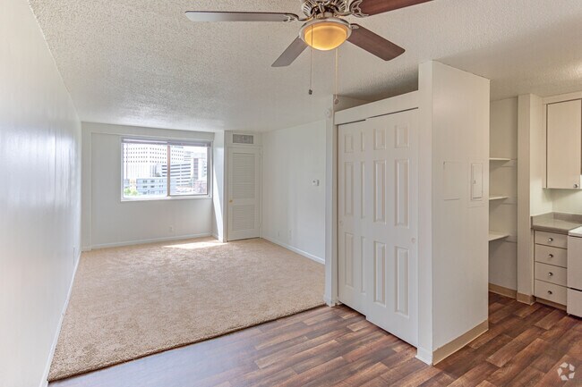 1BR, 1BA - 550SF