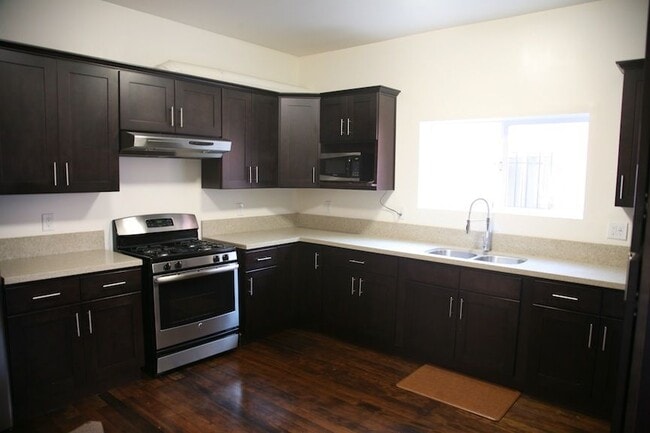 Photo - 1327 W 35th St Unit 3G