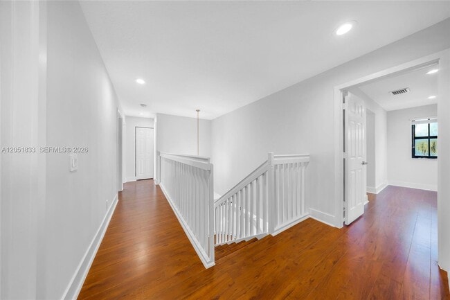 Photo - 1538 Tamarind Ct