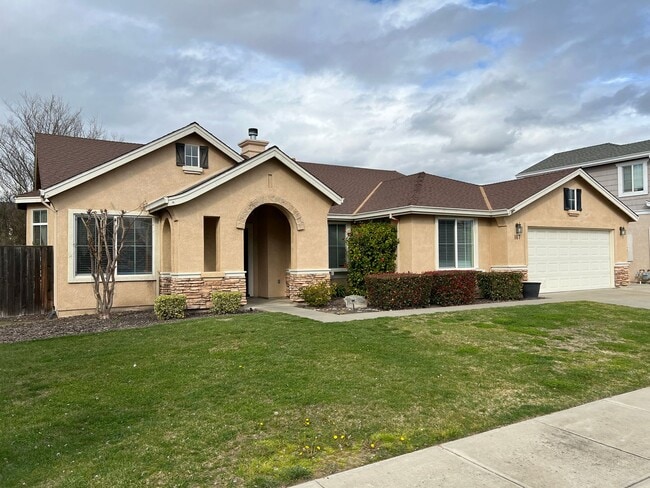 Photo - 4 bedrooms, an office and single-story home with a pool!!