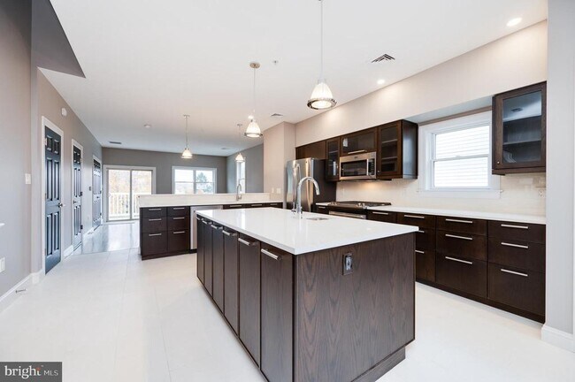 Photo - 1020 Penn St