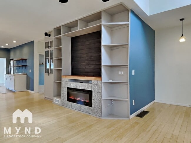 Photo - 3817 Clay St