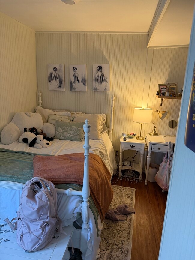 Photo - 728 Willey St Unit 4