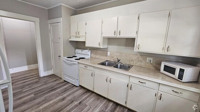 Building Photo - 5614 6th Ave Rental