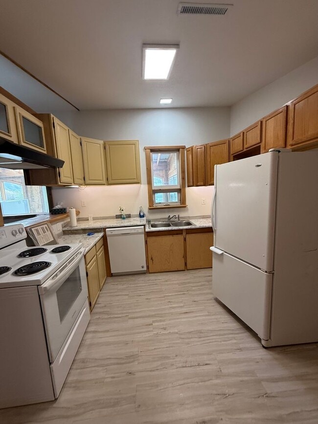 Photo - 54 HWY 59 Unit Lower