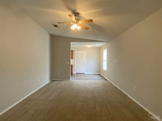 Photo - 504 Ashwood Ln