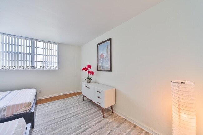 Photo - 19370 Collins Ave Unit 622