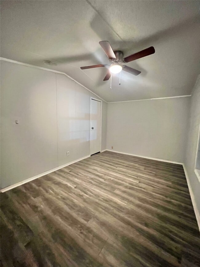 Photo - 2525 Oyster Creek Bend